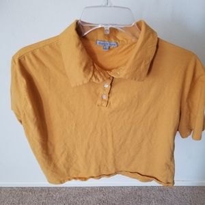 Short sleeve crop top with bottom top collar